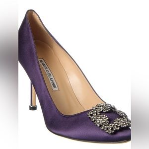 Manolo Blahnik's satin 'Hangisi' pumps